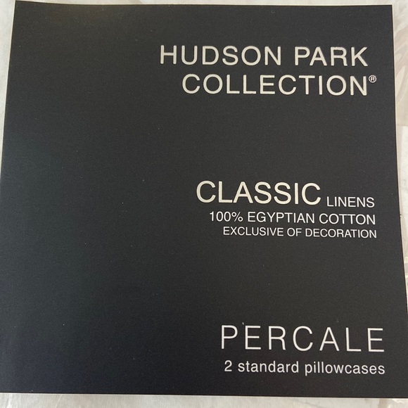 Hudson Park Italian Percale
Stitch Pillowcase, Pair. Standard/Queen - Picture 2 of 3